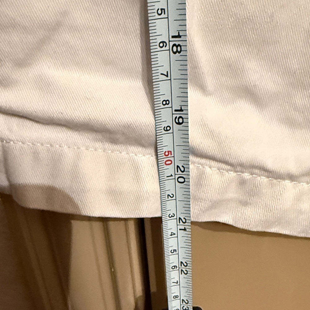 Dockers White Men's Flat Front Shorts - Picture 4 of 5